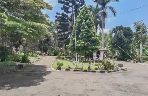 Sukabumi Hotel | Villa Anyelir Yustik Mitra RedDoorz