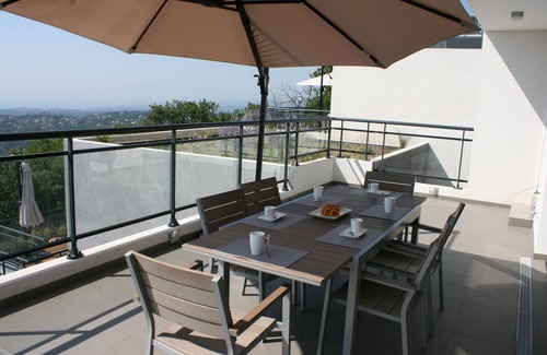 Saint-Jeannet Apartment | Villa Apartments, private garden and pool, panoramic sea view