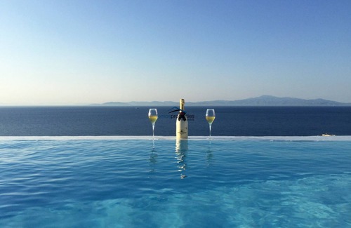 Kea Villa | Villa Aqua Marina with a swimming pool ideal for families or a group of friends.
