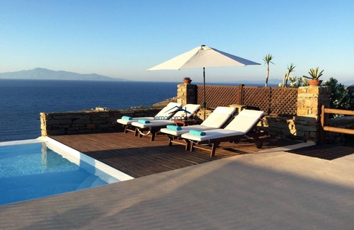 Kea Villa | Villa Aqua Marina with a swimming pool ideal for families or a group of friends.