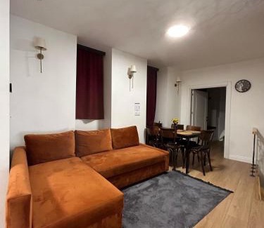 Fatih Villa | Villa Arancia Istanbul - Garden, BBQ, Sauna & Turkish Bath by the Tram in Fatih