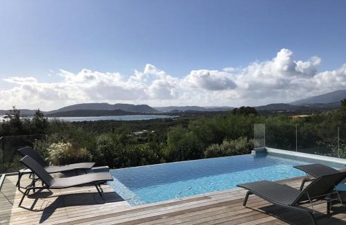 Cirendinu Villa | Villa Arazu, 10 personnes, piscine chauffée, vue mer, 15 minutes à pieds plage