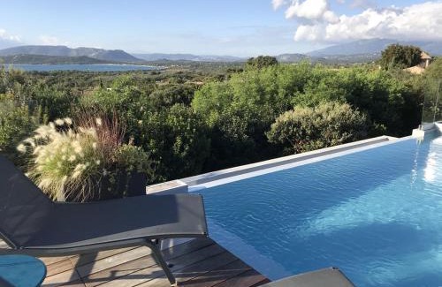 Cirendinu Villa | Villa Arazu, 10 personnes, piscine chauffée, vue mer, 15 minutes à pieds plage