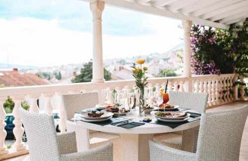 Bol Apartment | Villa Ardura - island holiday residence * Bol. Island Brač