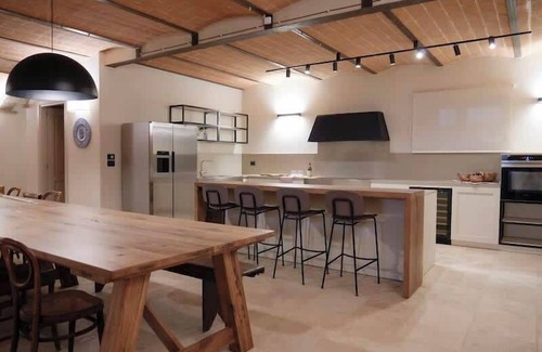 Foiano della Chiana Villa | Villa Arezzo Summary: