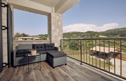 Kalamaki Villa | Villa Arianna, close to the beach!