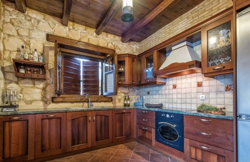 Skinaria Villa | Villa "Armos" with Sea View, Pool & Wi-Fi