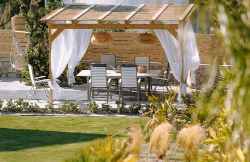Ialyssos Villa | Villa Arnassica - Three Bedroom Villa, Sleeps 6