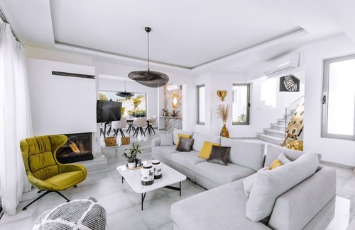 Ialyssos Villa | Villa Arnassica - Three Bedroom Villa, Sleeps 6