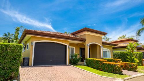 Bejuco Villa | Villa Arrecife By Vacation Pura Vida