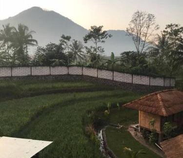 Garut Villa | Villa As-salam, Kadungora, Garut
