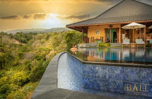 Kayu Putih Villa | Villa Asem Kembar-Breathtaking Clifftop Luxury Honeymoon Villa!