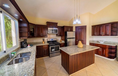 La Mulata Villa | Villa at Casa Linda With Amazing Pool & Jacuzzi