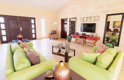 La Mulata Villa | Villa at Casa Linda With Amazing Pool & Jacuzzi