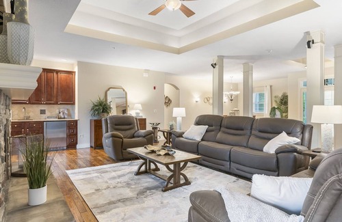 Branson House | Villa at the Hills - A Grand Branson Vacation! 4 BDR Golf Resort Villa