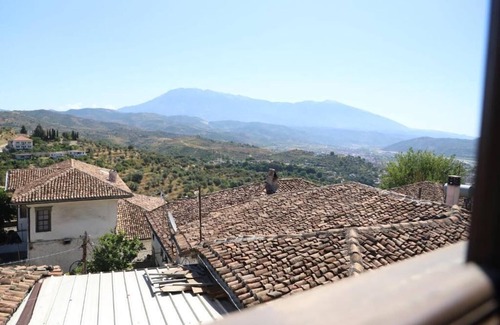 Otllak Villa | Villa Athina: Three Bedrooms Villa in Berat Castle - Since 1741