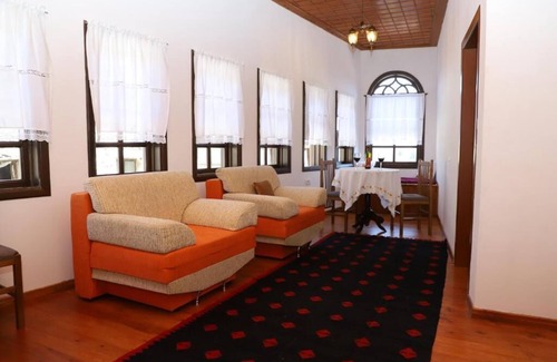 Otllak Villa | Villa Athina: Three Bedrooms Villa in Berat Castle - Since 1741