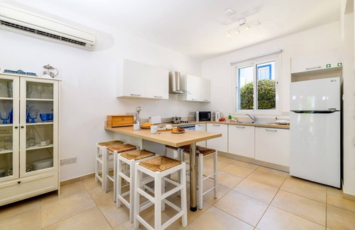Cape Greko Villa | Villa Atlantis - Charming Cape Greco Getaway