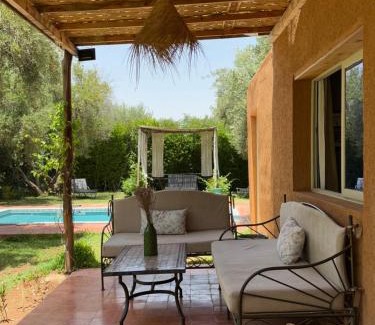 Lahebichate Villa | Villa Atlas Chill - Private Pool & 2 Bedroom - 10 Min to Medina