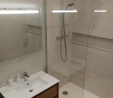 Septemes-les-Vallons Villa | Villa au Calme avec Extérieur et parking gratuit aux portes d'Aix et Marseille Emplacement idéal