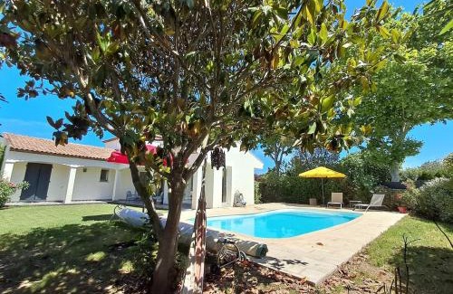 Saussan Villa | Villa au calme, jardin, piscine, jacuzzi