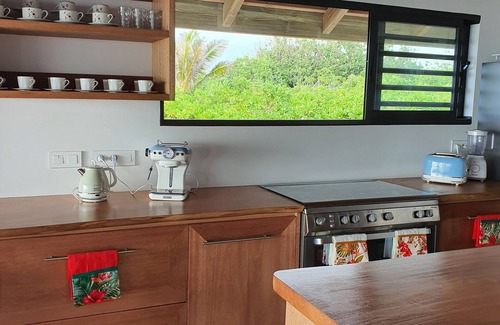 Temae Villa | Villa AUI seaside Moorea LODGE