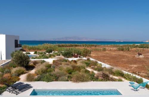 Kastraki Villa | Villa Aura - Beachfront Villa with private pool