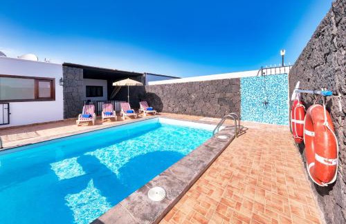 Playa Blanca Villa | Villa Aurelia - Pool, Jacuzzi, BBQ and Ping-Pong By Lanzarote Vacation Homes