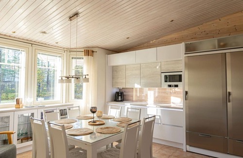 Sinetta House | Villa Aurora Sinettä by BookLapland