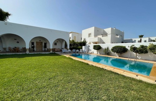 Yasmine Villa | Villa Authentique à Quelques pas de la Plage
