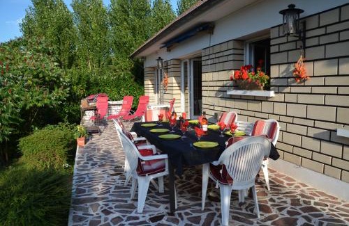 Saint-Thibault-des-Vignes Villa | Villa avec piscine proche Disneyland et Paris