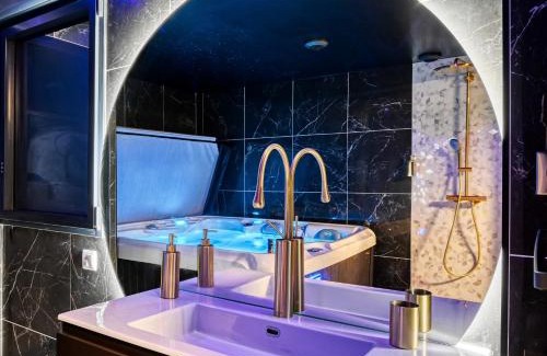 Saint-Cyr-l'Ecole House | Villa avec jacuzzi privatif