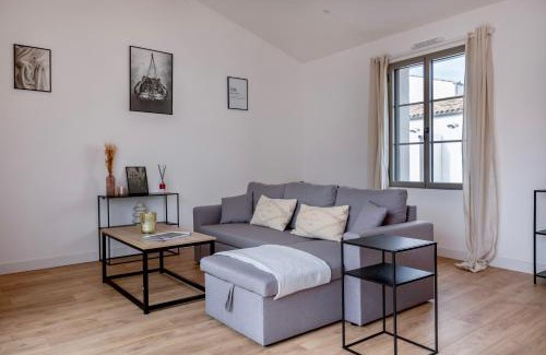 Lagord House | Villa avec Jacuzzi et Clim à Marsilly