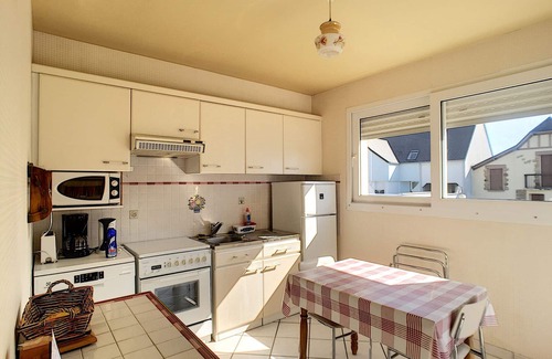 Jullouville-les-Pins House | Villa avec Jardin, à 100m de la Plage et Proche Commerces - Spacieuse et Confortable