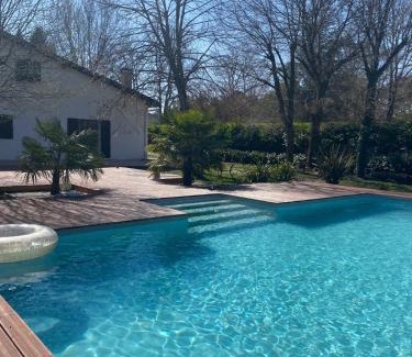 Martignas-Sur-Jalle Villa | Villa avec piscine