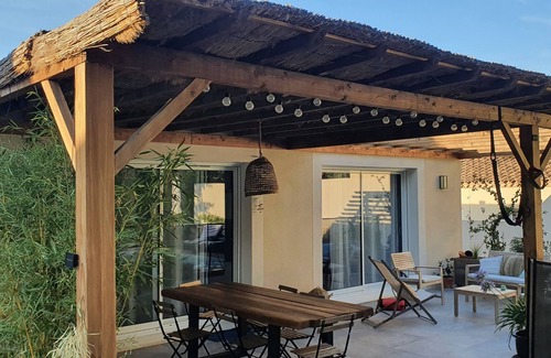 Bellegarde Villa | Villa Avec Piscine aux Pieds de la Pinède