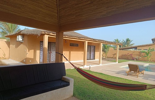 Nianing Villa | Villa Avec Piscine et Pool Housse Privatif
