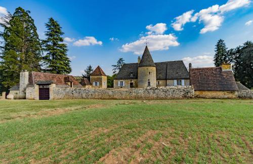 Carsac-Aillac Villa | Villa avec piscine sur le domaine d'un château