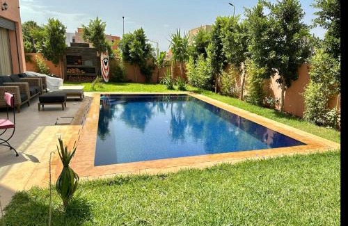 Agdal Villa | Villa avec pool privé avenue Mohamed 6 zone touristique Agdal