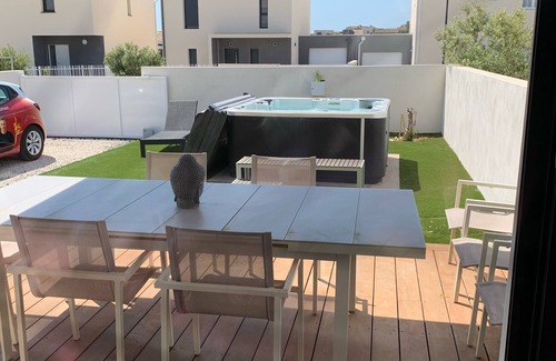 Calvisson House | Villa Avec spa Tout Confort 2 Chambres 4 Personnes