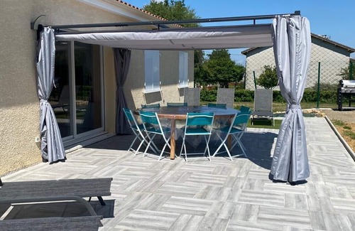 Franquevielle House | Villa Avec Terrain de Pétanque et Terrasse Proximités des Montagnes , Randonnées