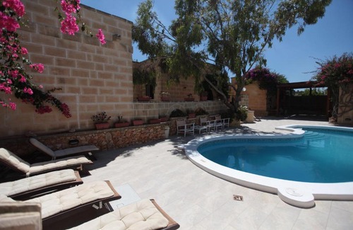 Xaghra Villa | Villa Aya - 2 Bedroom with Shared Pool