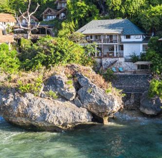 Tanjungbenoa House | Villa Ayunan 3 BR on Bingin Beach