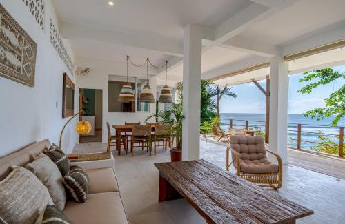 Tanjungbenoa House | Villa Ayunan 3 BR on Bingin Beach