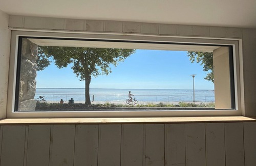 Saint-Nazaire Apartment | Villa Aziliz - Large Appartement Face Mer