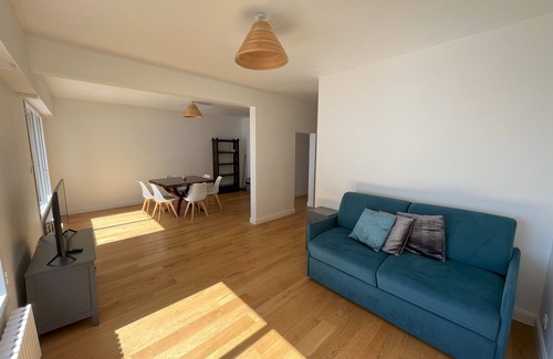 Saint-Nazaire Apartment | Villa Aziliz - Large Appartement Face Mer
