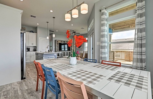 Galveston House | ‘Villa Azul’ Galveston Home: Modern & Beachfront!