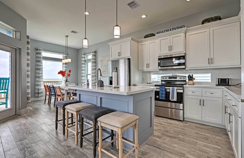 Galveston House | ‘Villa Azul’ Galveston Home: Modern & Beachfront!