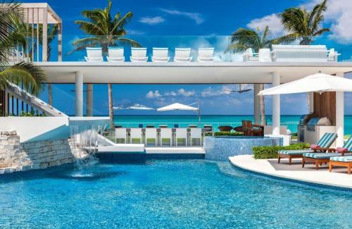 Leeward Settlement Villa | Villa Azure Turks Caicos