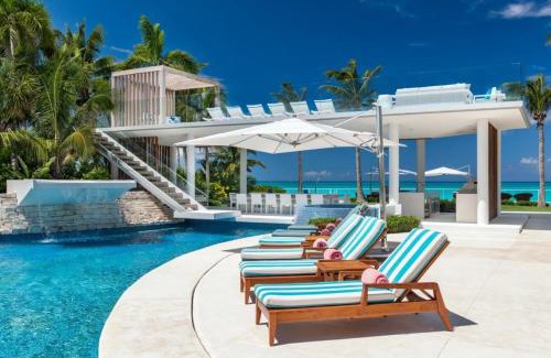 Leeward Settlement Villa | Villa Azure Turks Caicos
